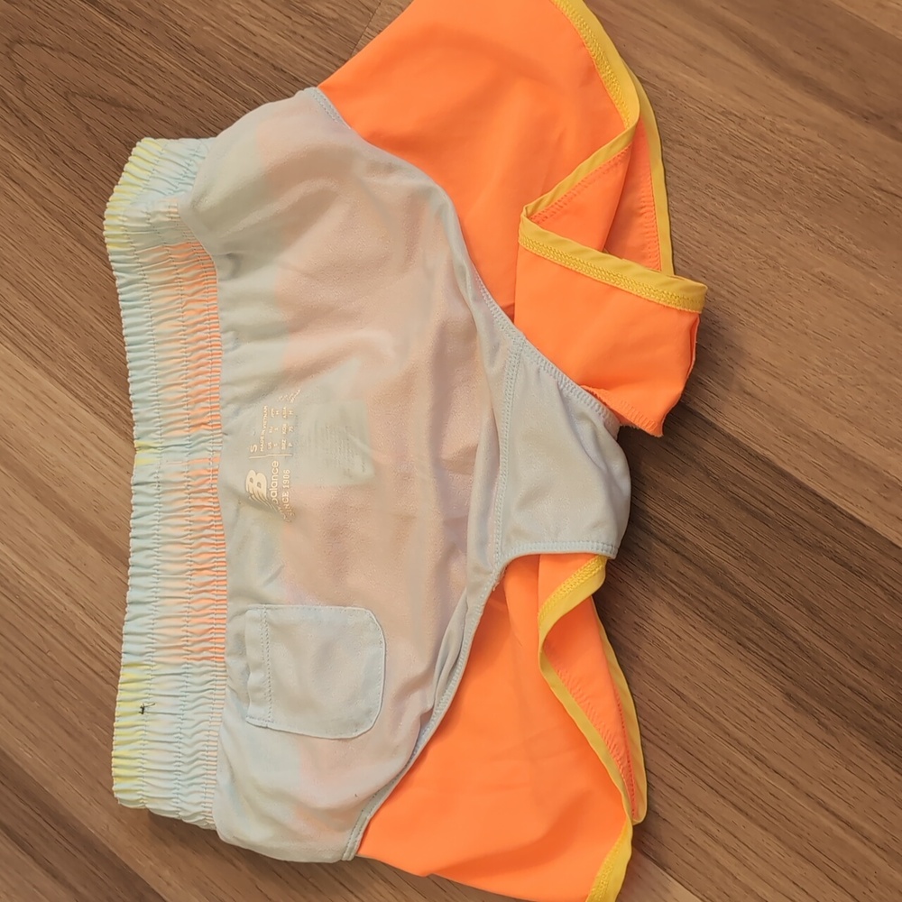New Balance Women's Lined Running Shorts - Picture 3 of 3